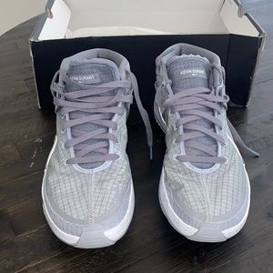 Gray KD Basketball Shoes